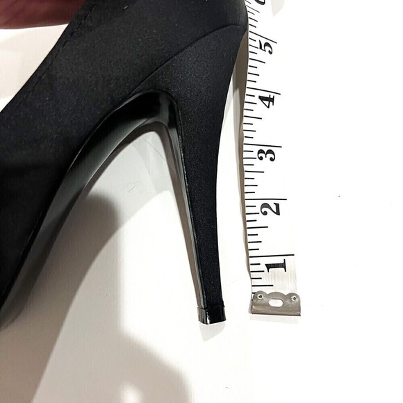 New Steve Madden Feelixx Black Satin Peep Toe Heel size 8 - Picture 7 of 10
